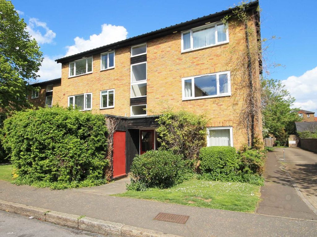 2 bed flat to rent in Queens Road, Twickenham TW1, £1,750 pcm Zoopla