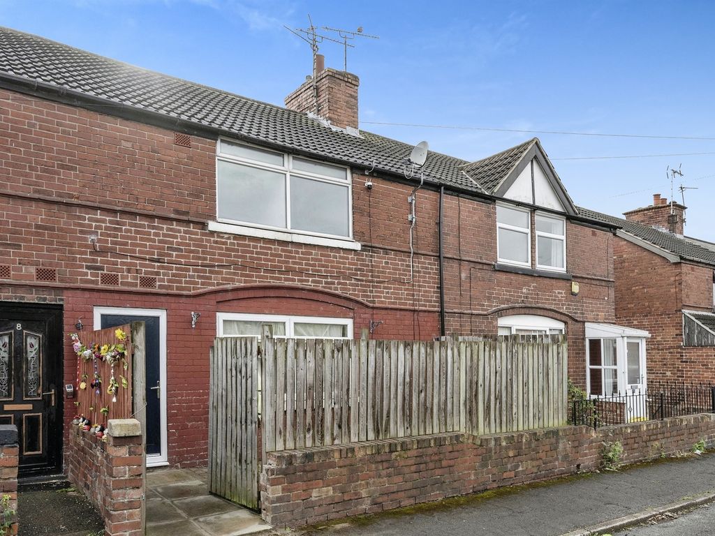 4 bed terraced house for sale in Alexandra Street, Maltby, Rotherham