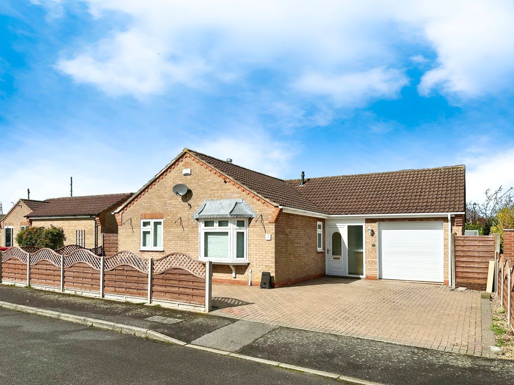 2 bed detached bungalow for sale in Lawley Close, North Greetwell