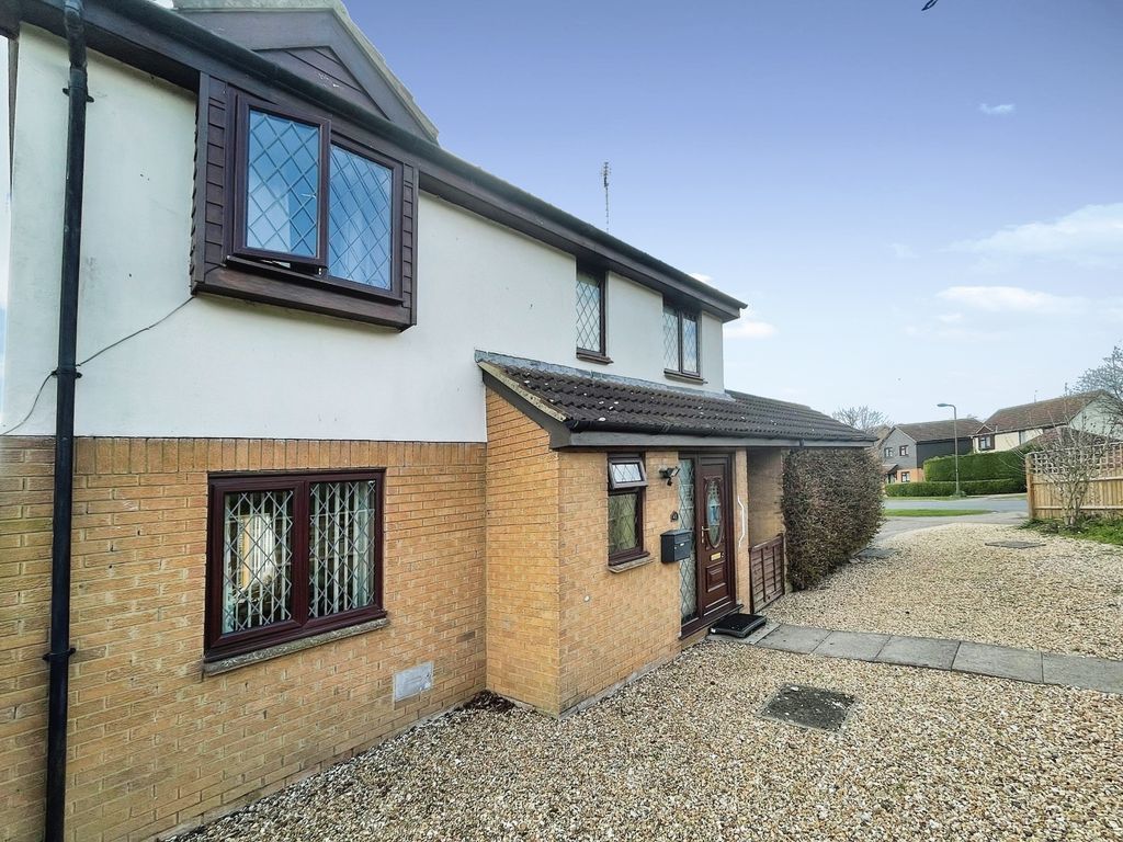 3 bed detached house for sale in Ardwell Lane, Greenleys, Milton Keynes