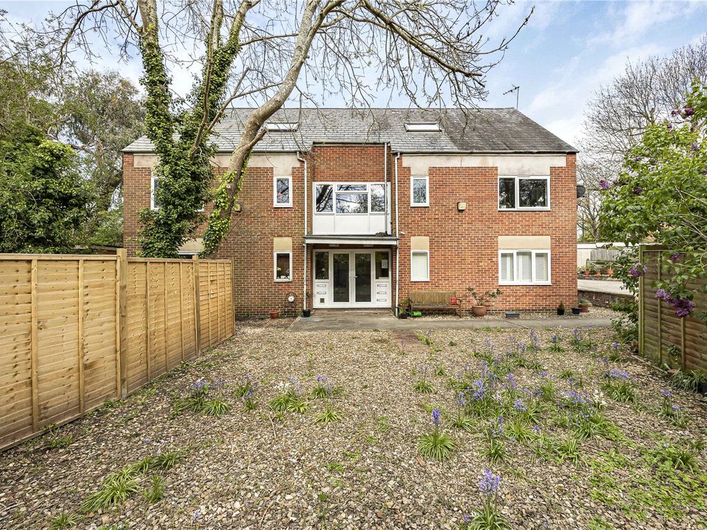 2 bed flat for sale in Union Street, Oxford, Oxfordshire OX4, £350,000