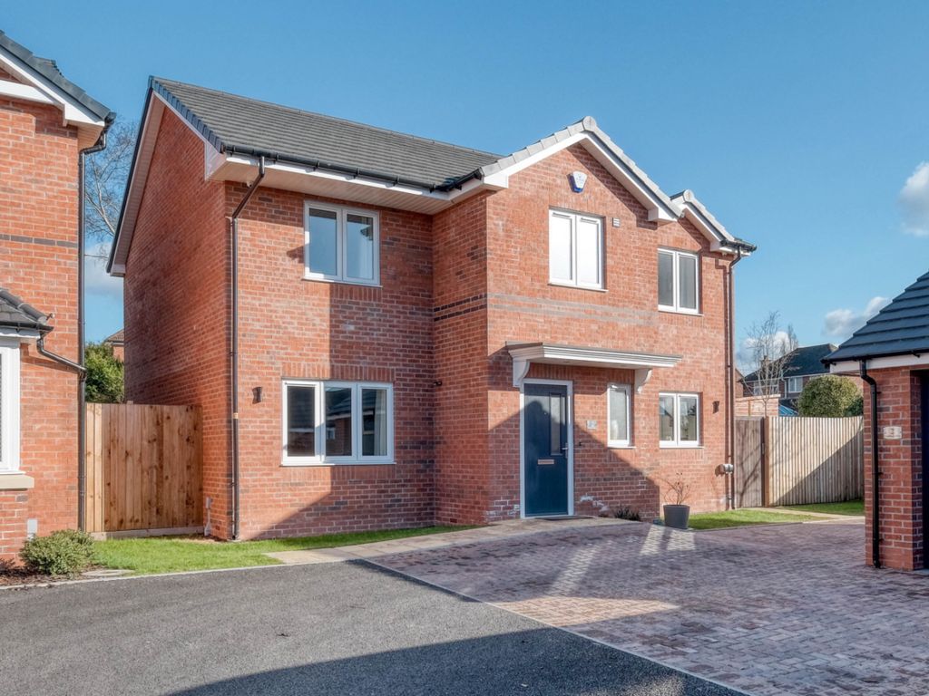 4 bed detached house for sale in Marlbrook Rise, Marlbrook, Bromsgrove