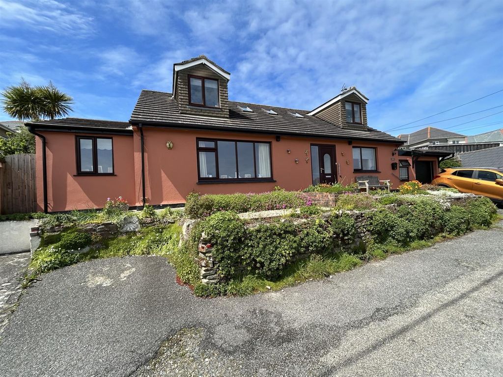 5 bed detached bungalow for sale in Higher Bolenna, Perranporth TR6