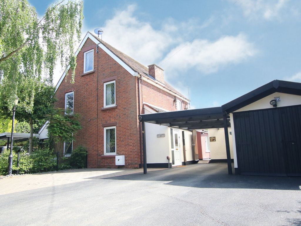 3 bed semidetached house for sale in Paper Mill Lane, Claydon, Ipswich