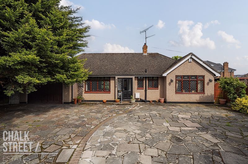 2 bed detached house for sale in Elm Grove, Emerson Park RM11, £950,000