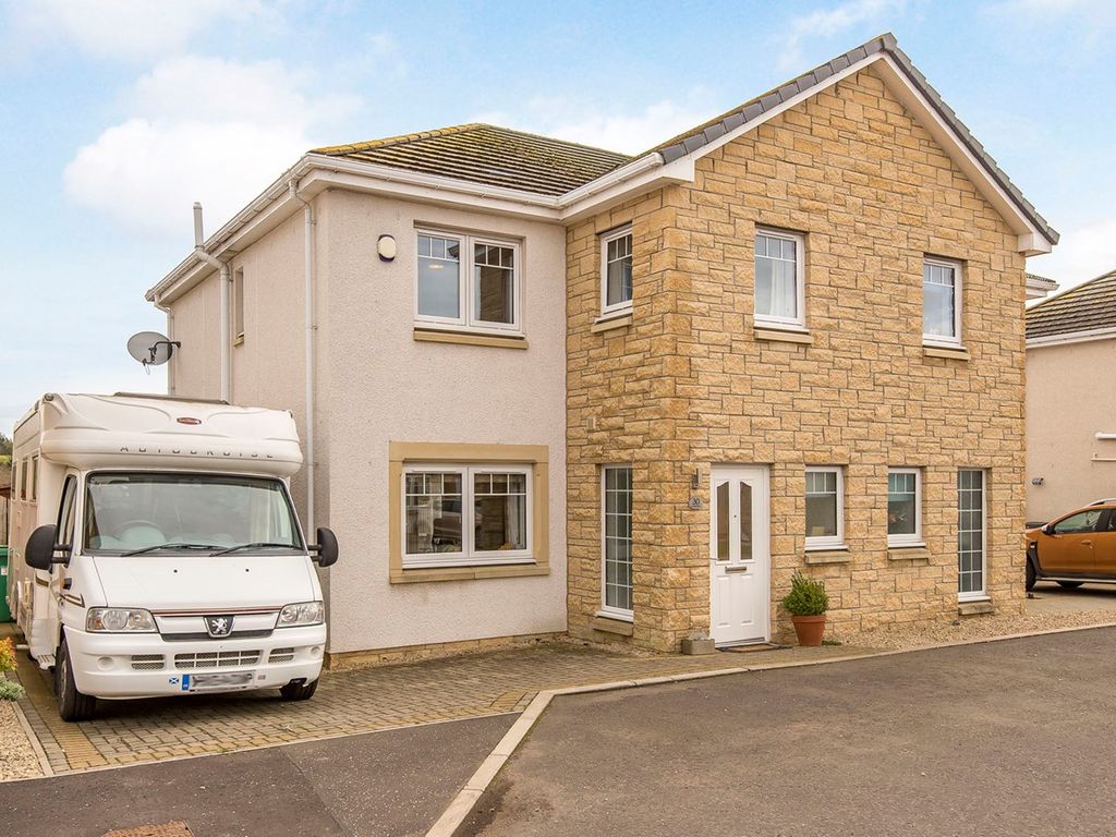 3 bed villa for sale in Laurel Brae, Springfield, Cupar KY15, £225,000