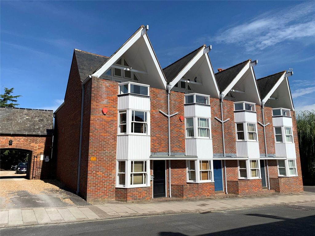 3 bed end terrace house for sale in Waterloo Road, Lymington SO41 Zoopla