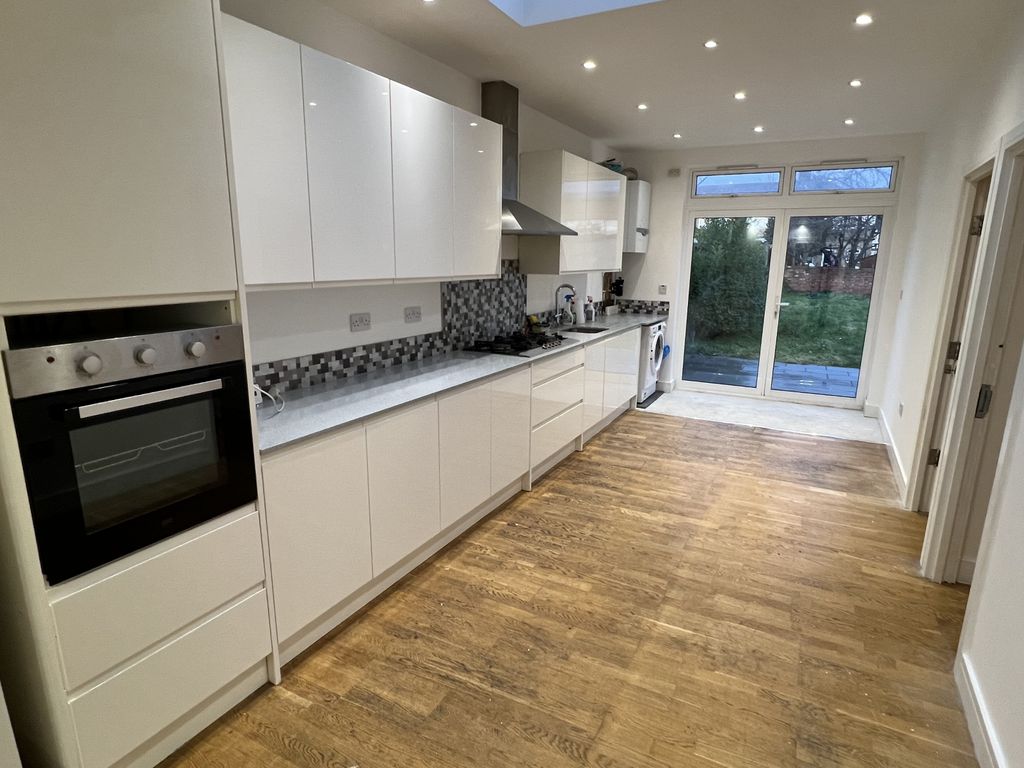 5 bed semidetached house to rent in Nettleden Avenue, Wembley HA9 Zoopla