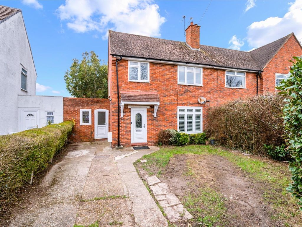 3 bed end terrace house for sale in Cox Lane, West Ewell, Epsom KT19