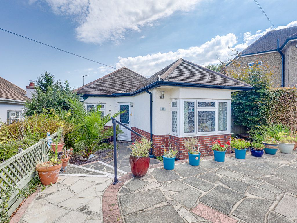 2 bed detached bungalow for sale in Hazel Close, Benfleet SS7 Zoopla