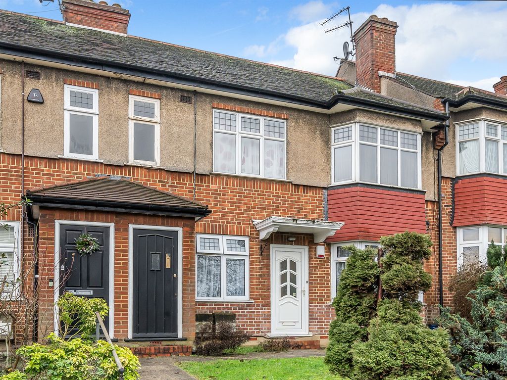 2 bed for sale in Oakleigh Road North, London N20, £375,000