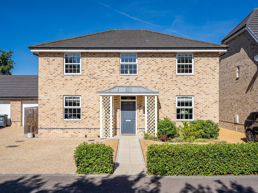 5 bed detached house for sale in Copper Beech Avenue, Takeley,