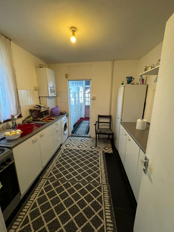 3 bed terraced house for sale in Kempton Road, London E6, £475,000 Zoopla