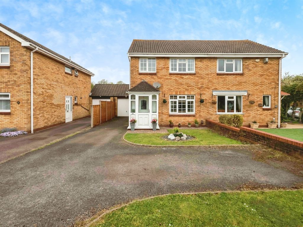 3 bed semidetached house for sale in Parkfield Drive, Castle Bromwich, Birmingham B36, £290,000