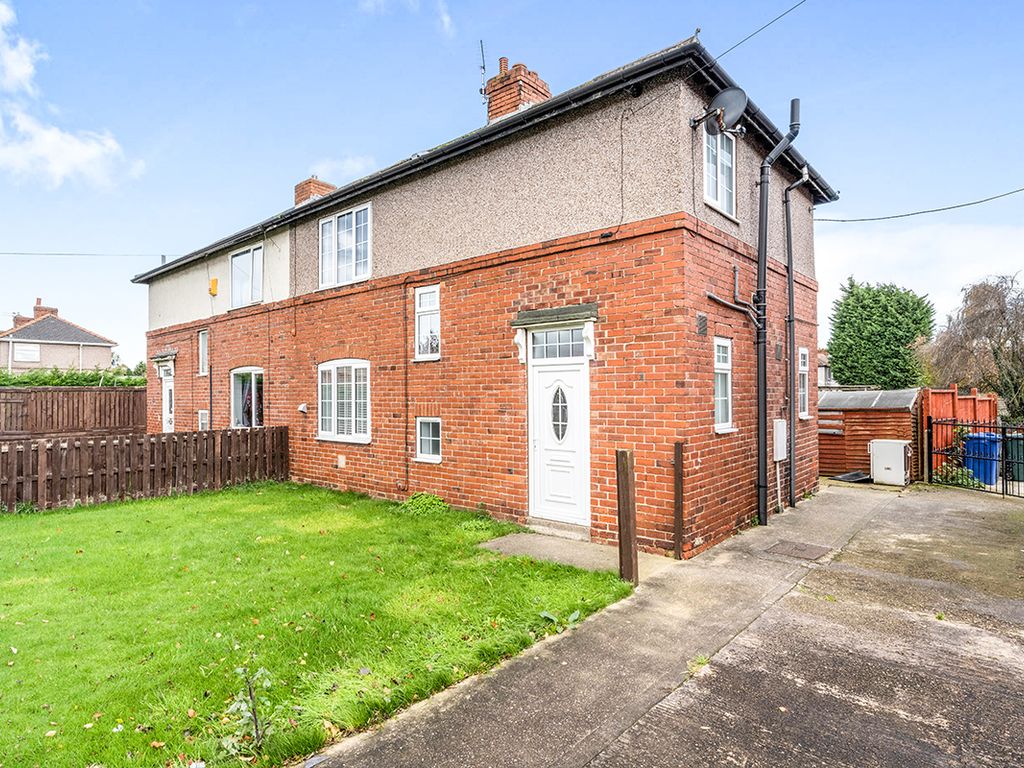 3 bed semidetached house for sale in Poplar Road, Skellow, Doncaster