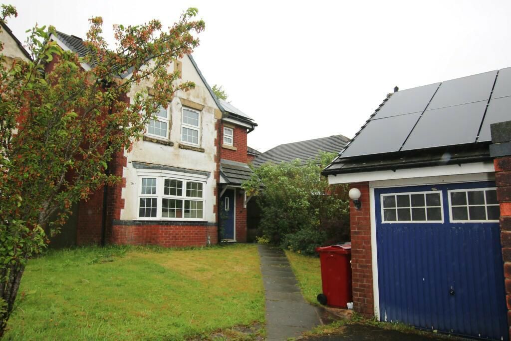 3 bed detached house for sale in Nightingale Close, Guide, Blackburn