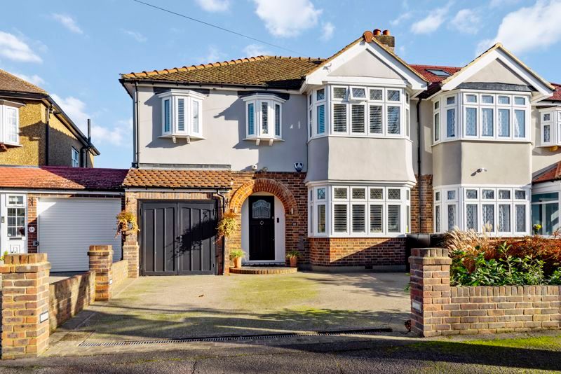 4 bed semidetached house for sale in Burnham Drive, Worcester Park KT4, £875,000 Zoopla