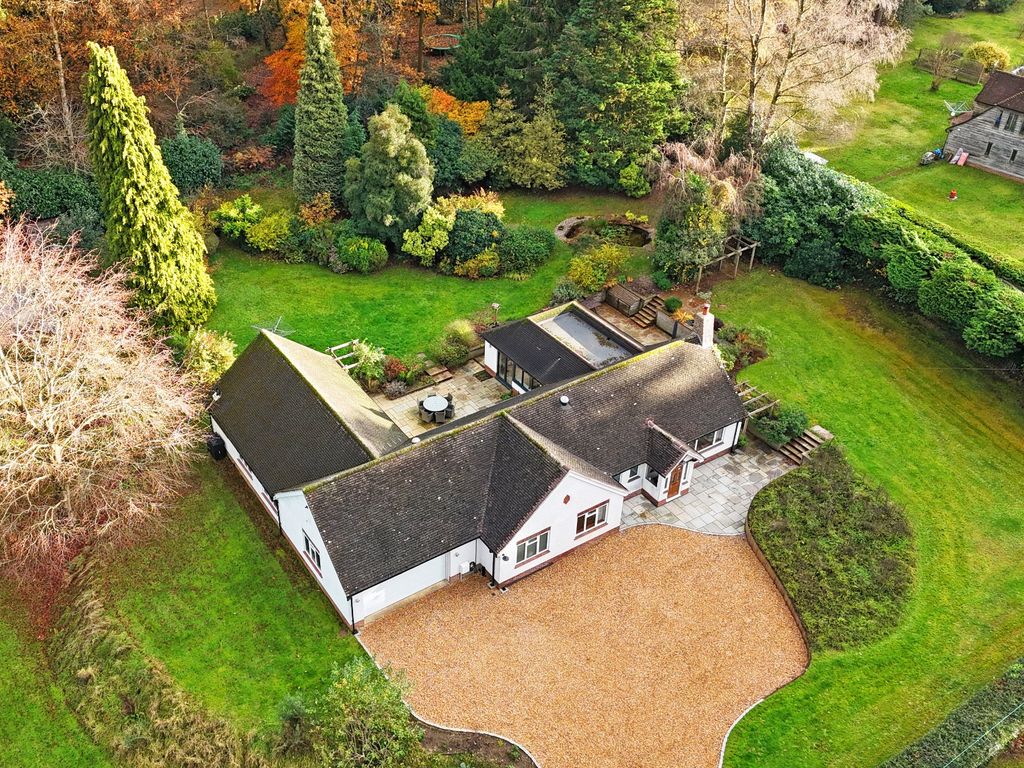 5 bed bungalow for sale in Grayshott, Hindhead GU26, £1,350,000 Zoopla