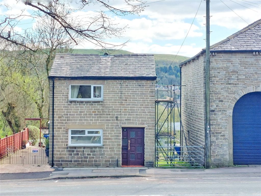 3 bed detached house for sale in Haslingden Road, Rawtenstall