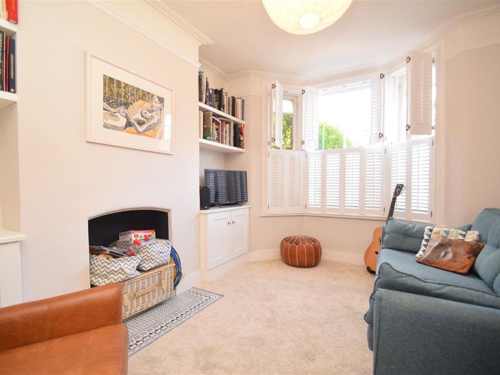 2 bed to rent in Godstone Road, St Margarets, Twickenham TW1
