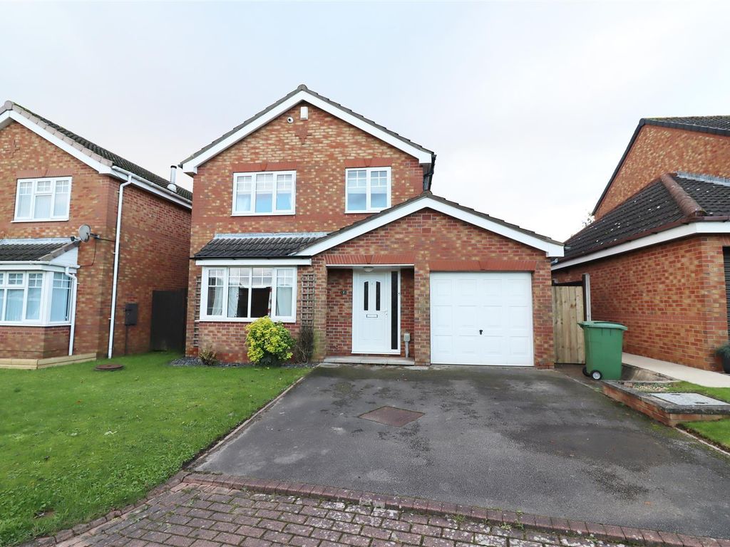 4 bed detached house for sale in Dunston Drive, Hessle HU13, £369,950