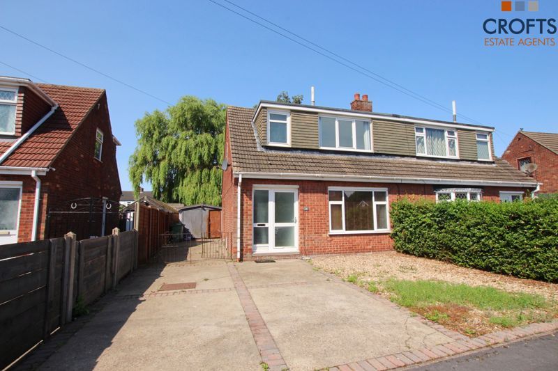 3 bed semidetached bungalow for sale in Robert Close, Immingham DN40
