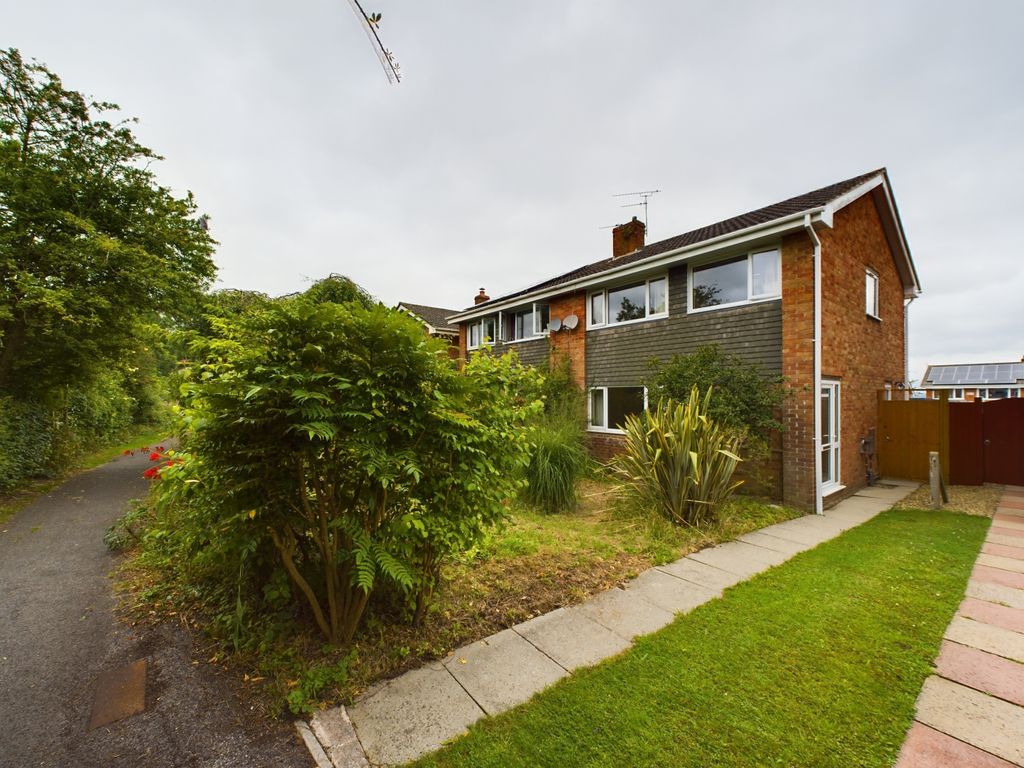 3 bed semidetached house for sale in Goldcrest Road, Chipping Sodbury