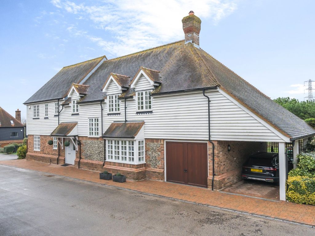 5 bed detached house for sale in Hawstead Lane, Chelsfield, Orpington
