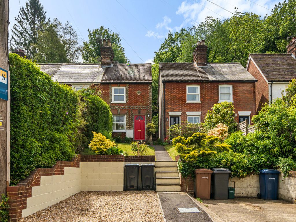 2 bed end terrace house for sale in Haslemere, Surrey GU27 Zoopla