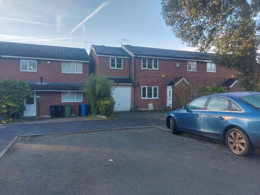3 bed semidetached house to rent in Leeside, Heaton Mersey, Stockport