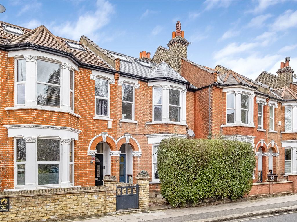 4 bed terraced house to rent in Dundonald Road, Wimbledon, London SW19