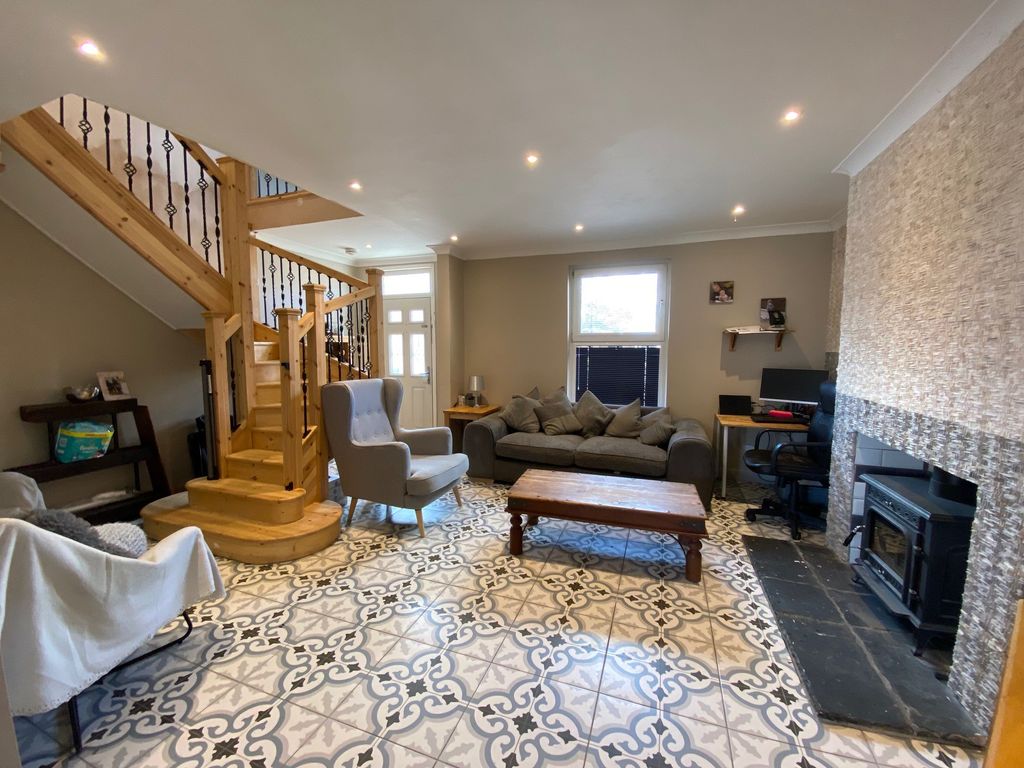 3 bed end terrace house for sale in High Street, Chatteris PE16 Zoopla