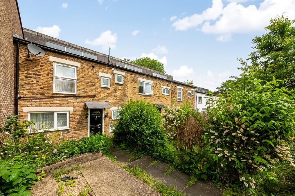 3 bed terraced house for sale in Linton Grove, West Norwood, London