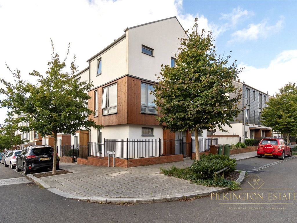 3 bed end terrace house for sale in Phelps Road, Plymouth PL1 Zoopla