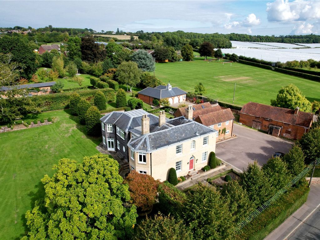 6 bed detached house for sale in The Street, Mereworth, Maidstone, Kent