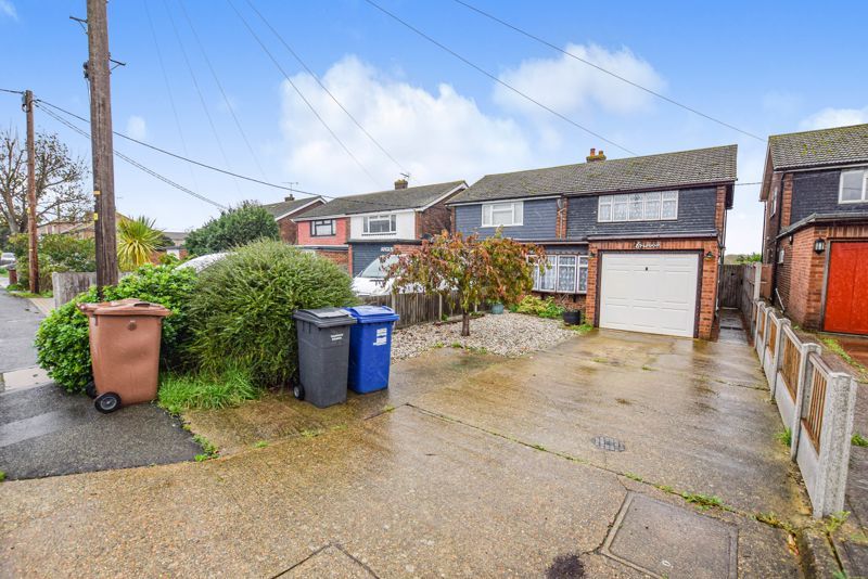 3 bed semidetached house for sale in Princess Margaret Road, East