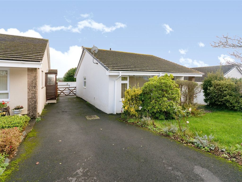 3 bed bungalow for sale in Oaklands Park, Buckfastleigh, Devon TQ11