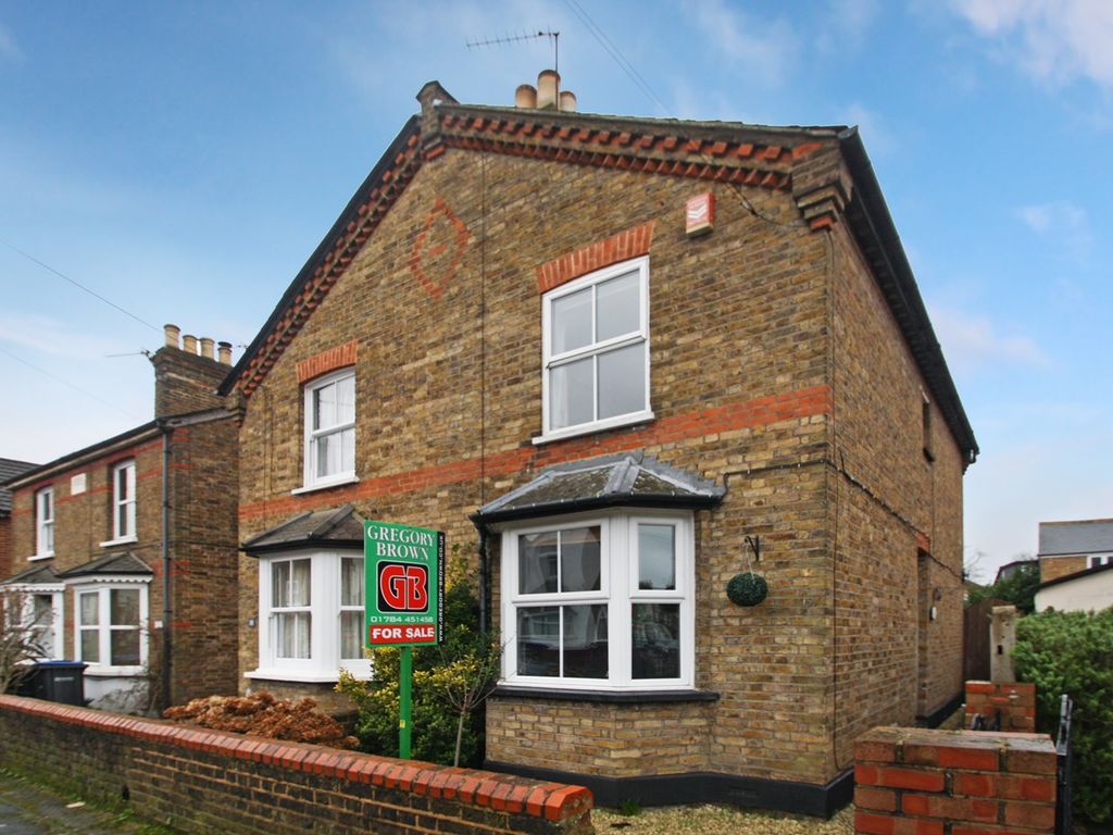 2 bed semidetached house for sale in Hythe Road, StainesUponThames
