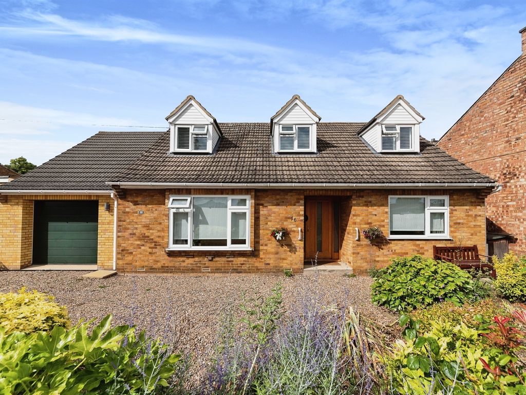3 bed bungalow for sale in Radcliffe Road, Stamford PE9 Zoopla