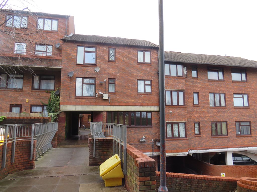 2 bed for sale in Downs Road, Luton LU1 Zoopla