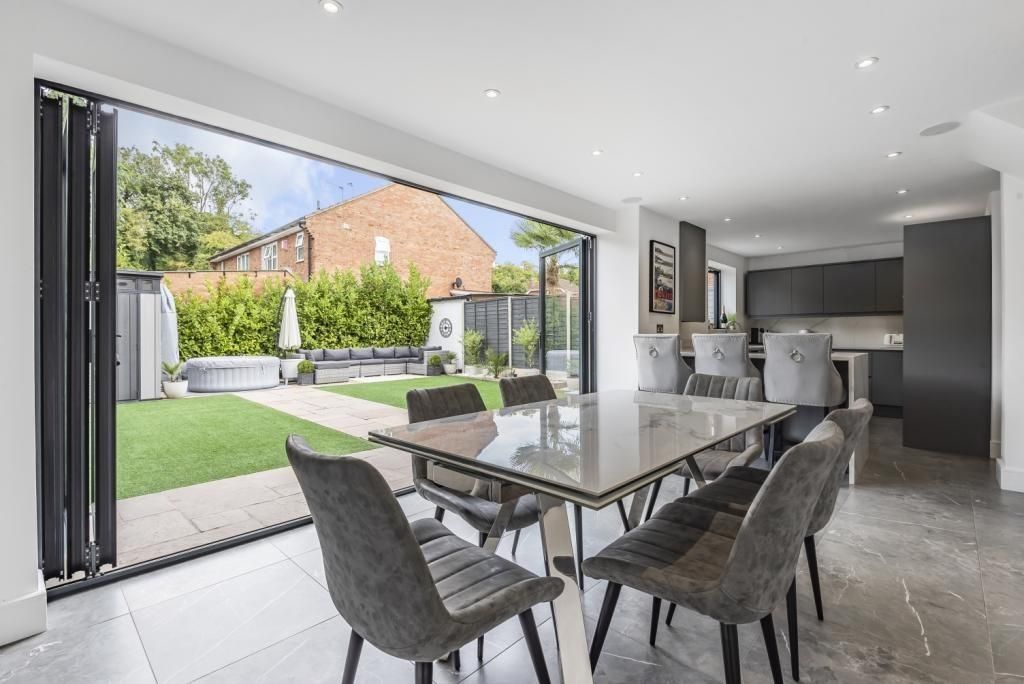 5 bed semidetached house for sale in Glendale, Swanley, Kent BR8 Zoopla