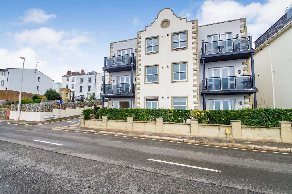 2 bed flat to rent in The Esplanade, Folkestone CT20 Zoopla