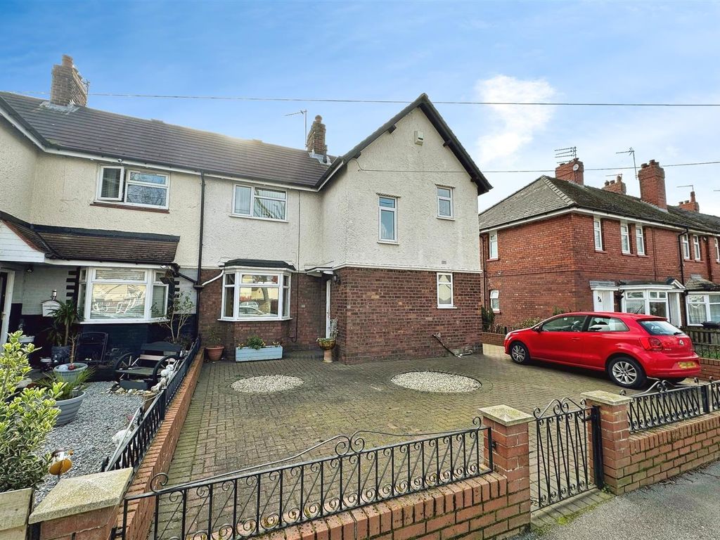 3 bed semidetached house for sale in Willerby Road, Hull HU5, £157,500