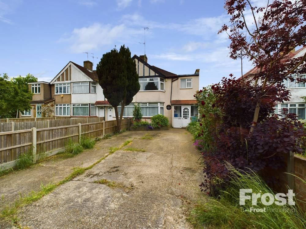 3 bed end terrace house for sale in Uxbridge Road, Feltham TW13, £499,950 Zoopla