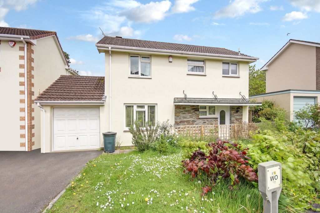 3 bed detached house for sale in Greig Drive, Barnstaple EX32 Zoopla