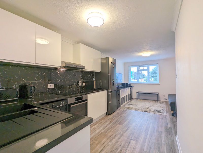 1 bed flat for sale in Staines Road, Bedfont, Feltham TW14, £225,000 Zoopla