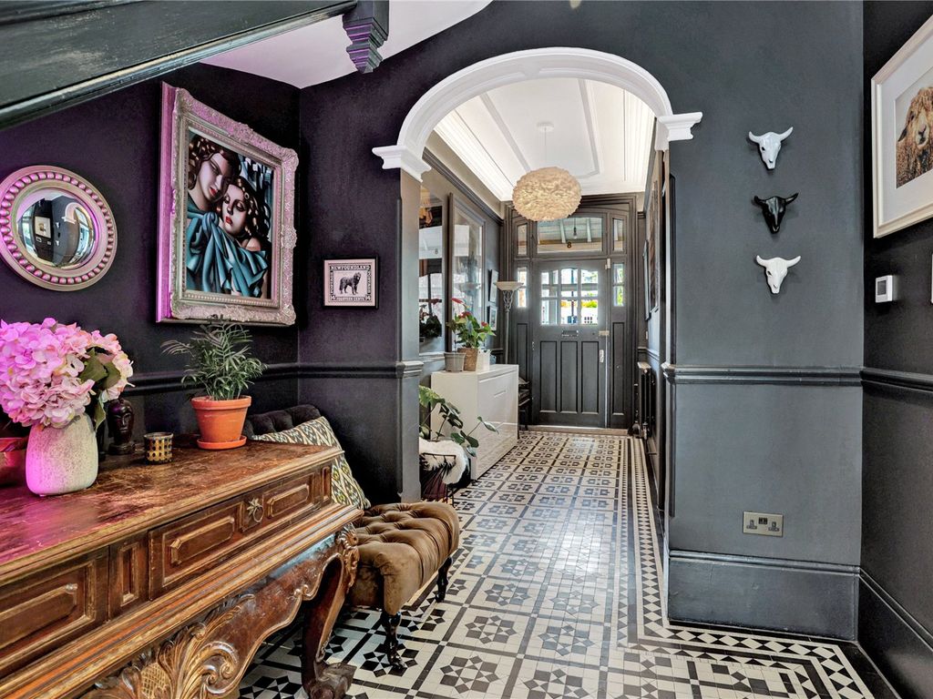 4 bed semidetached house for sale in Montague Gardens, London W3 Zoopla