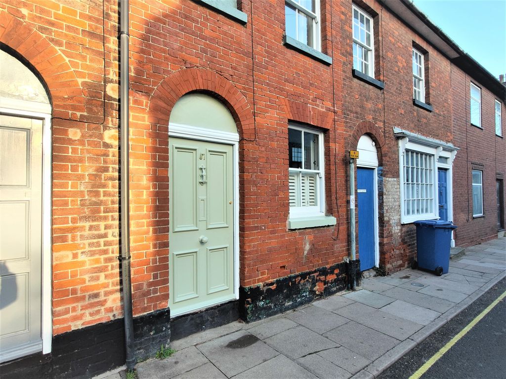 2 bed property to rent in Southgate Street, Bury St. Edmunds IP33, £