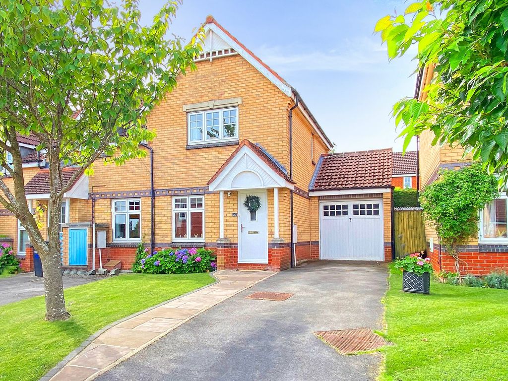 2 bed end terrace house for sale in Clover Way, Killinghall, Harrogate