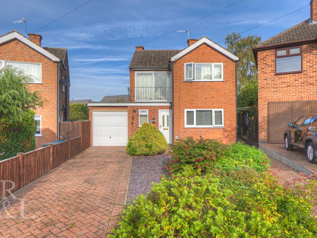 3 bed detached house for sale in Waddington Drive, West Bridgford